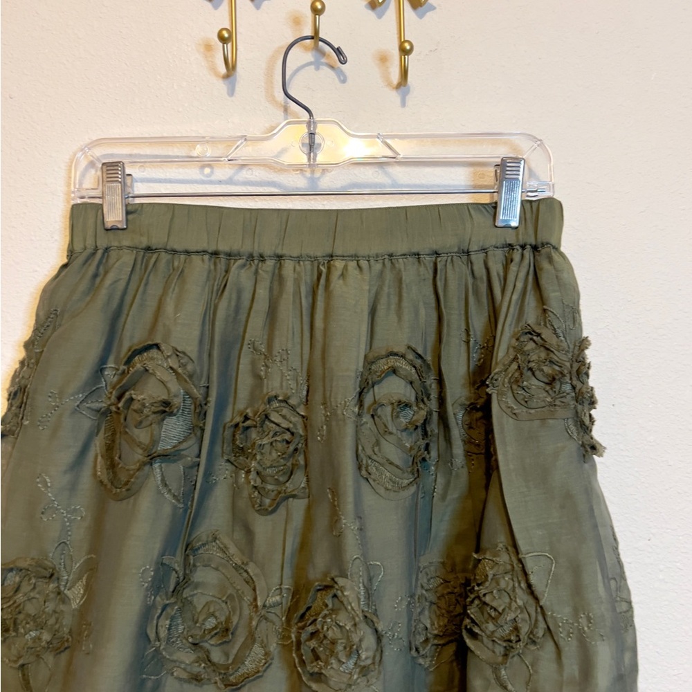 Abercrombie & Fitch Green Embellished Bubble Mini Skirt. Size M - Picture 3 of 4